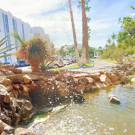 דירה Park, Swimming-pool, Bar, Wifi, Parking
