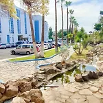 דירה Park, Swimming-pool, Bar, Wifi, Parking