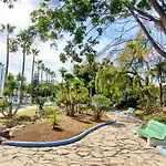 Park, Swimming-pool, Bar, Wifi, Parking דירה
