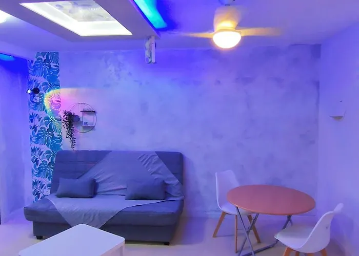 Lejlighed Park, Swimming-pool, Bar, Wifi, Parking