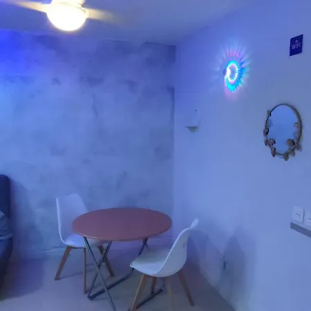 Park, Swimming-pool, Bar, Wifi, Parking * 圣米格尔德阿沃纳
