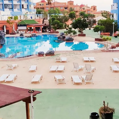 Park, Swimming-pool, Bar, Wifi, Parking *