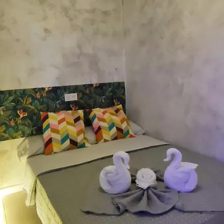 公寓 Park, Swimming-pool, Bar, Wifi, Parking *