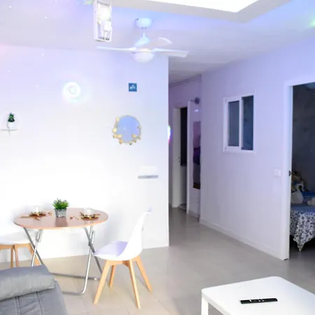 公寓 Park, Swimming-pool, Bar, Wifi, Parking