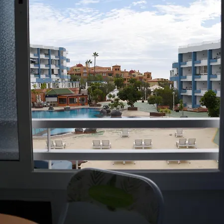 公寓 Park, Swimming-pool, Bar, Wifi, Parking 圣米格尔德阿沃纳