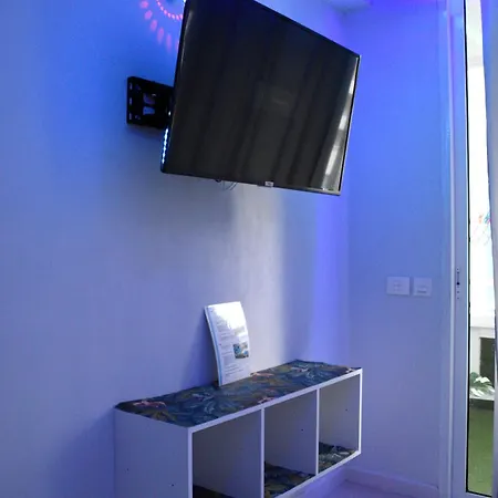 Park, Swimming-pool, Bar, Wifi, Parking