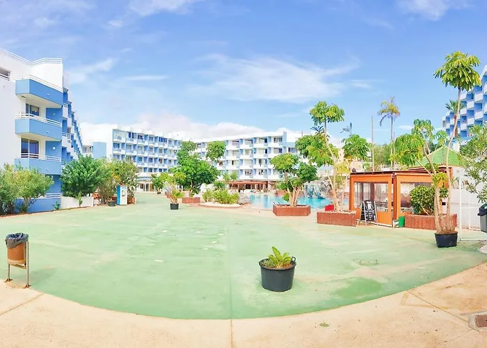 Park, Swimming-pool, Bar, Wifi, Parking Lägenhet *